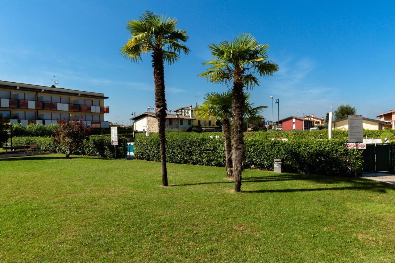 Appartamento Atlantis Sirmione Exterior foto